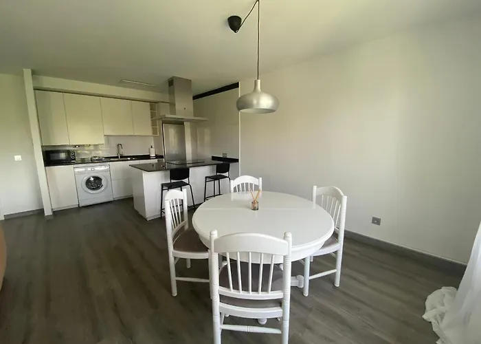 173a Amplio Moderno By R2r Consulting *