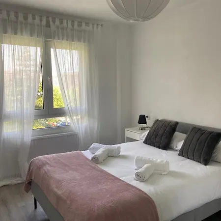 173a Amplio Moderno By R2r Consulting